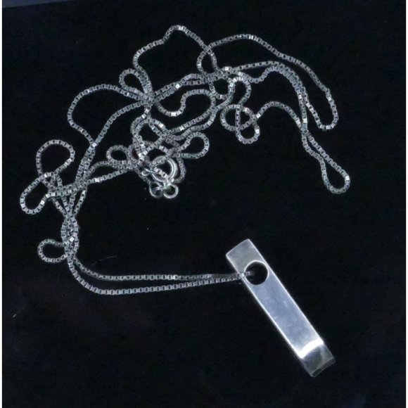 Modernist Sterling Silver Pendant Necklace With Garnet Gemstone On Long Box Chai - Picture 5 of 13